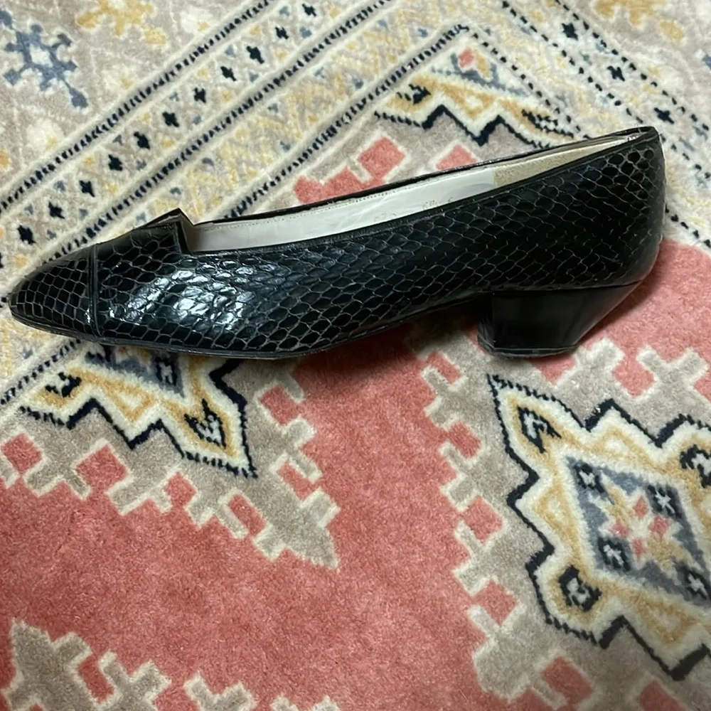 Lanvin Women’s Black Low Heel Snake Skin Design Shoe size 6 1/2